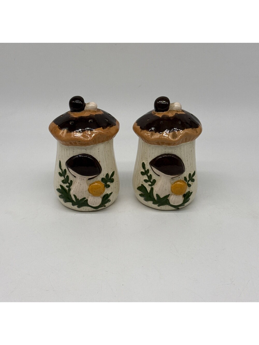 Vintage Merry Mushroom Salt and Pepper/Spice Shakers Set of 2